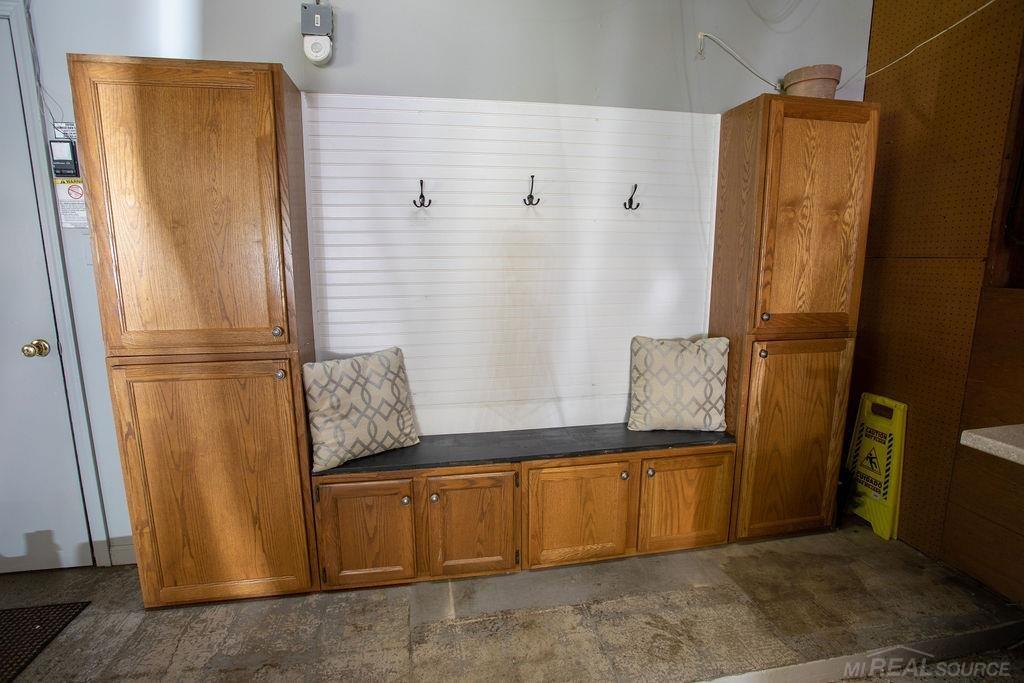 1596 Kingsmere Circle Rochester Hills, MI 48309 - Photo 18 of 23