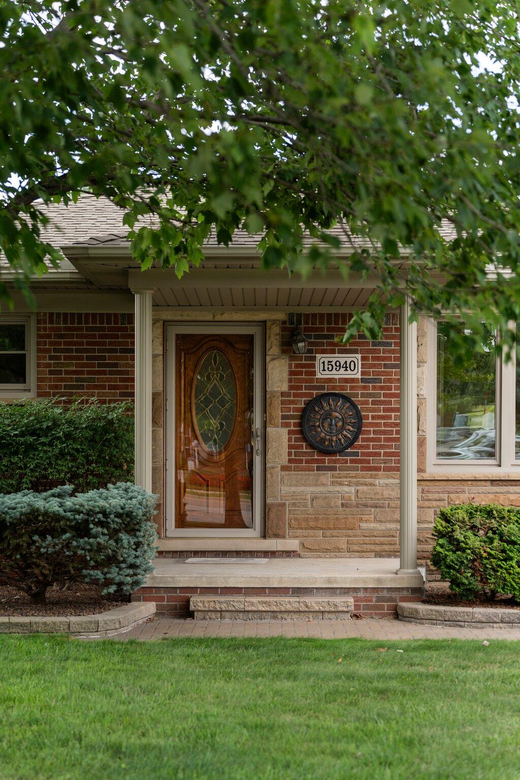 25-web-or-mls-A7402899