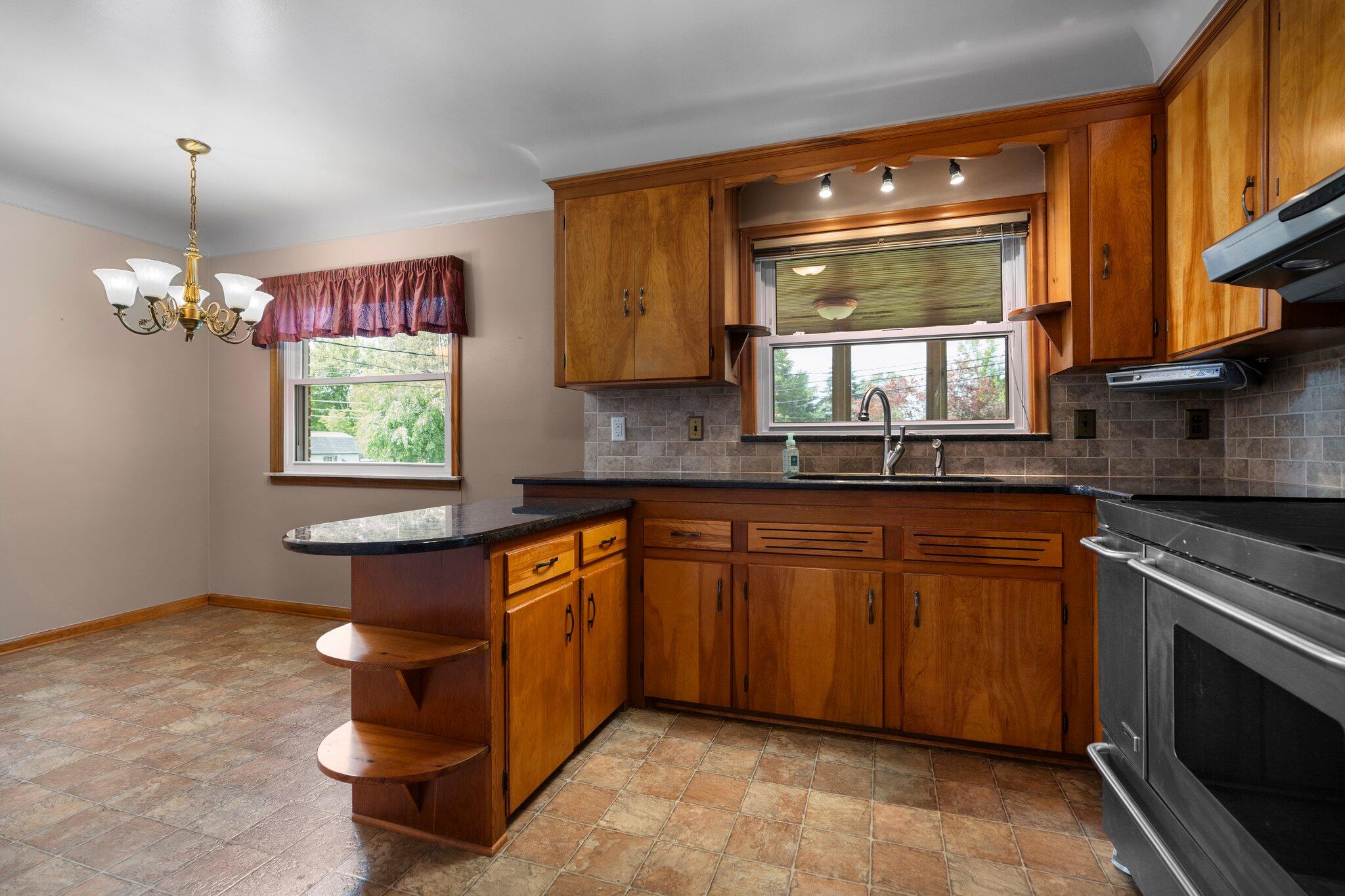 6-web-or-mls-A7402779