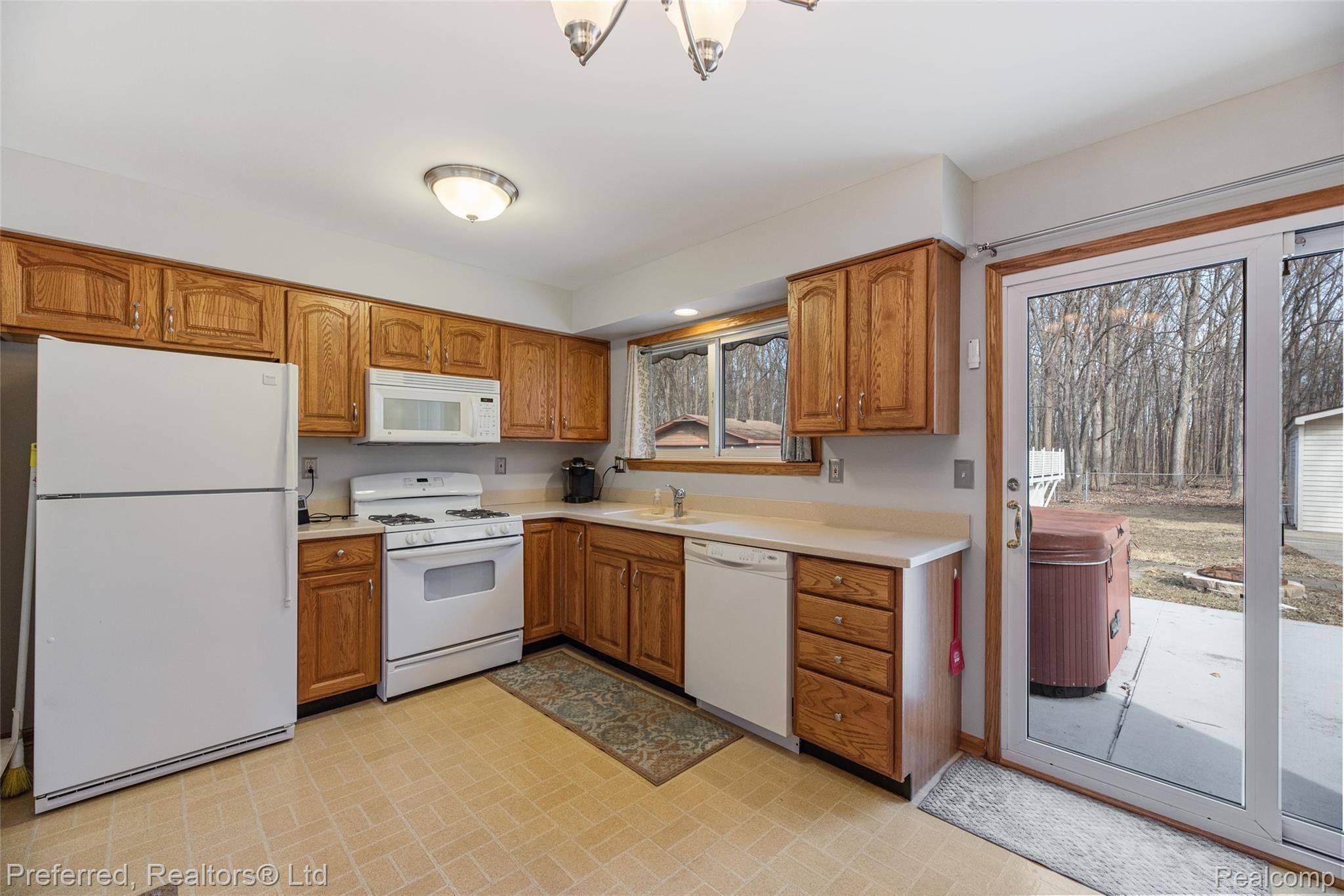 43748 Proctor Road Canton, MI 48188 - Photo 9 of 20 DSC_3089.jpg