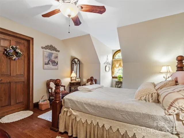 $875,000 | 38 Peterson Lane, Green Mountain, NC 28740