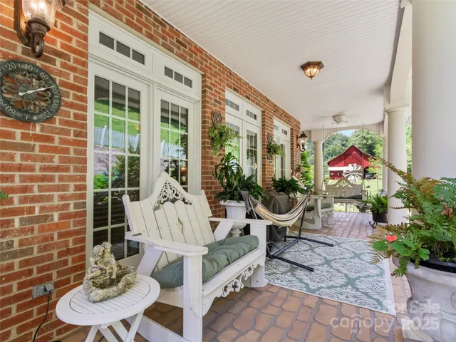 $875,000 | 38 Peterson Lane, Green Mountain, NC 28740