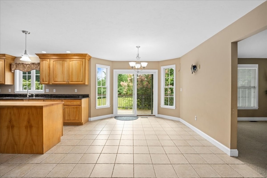 13 Highfield Road Charlton, MA 01507 - Photo 8 of 34 Gallery Image 8
