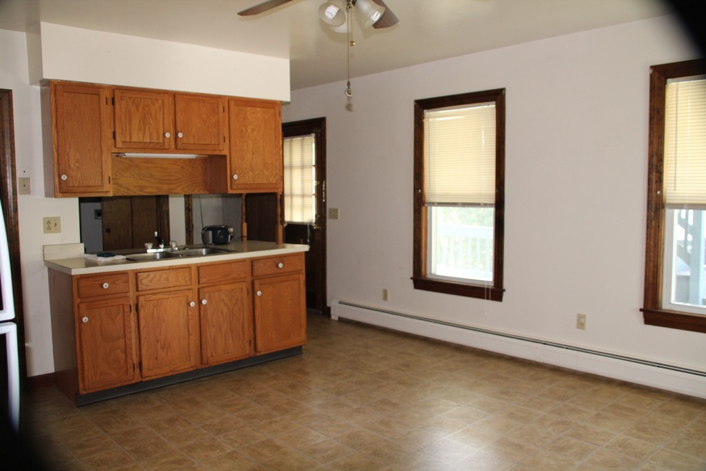32 Main Street Spencer, MA 01562 - Photo 17 of 27