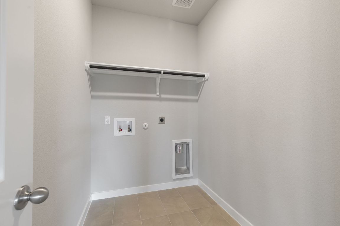 13617 Gray Landing Drive Elgin, TX 78621 - Photo 22 of 29 a view of small space