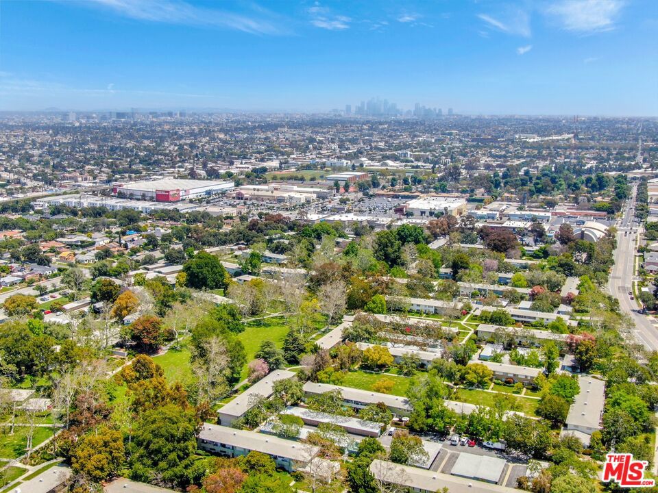 5372 Village Los Angeles, CA 90016 - Photo 26 of 28 an aerial view of residential houses with city view