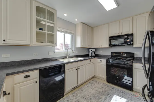$399,900 | 3105 Fen Trail, Wonder Lake, IL 60097