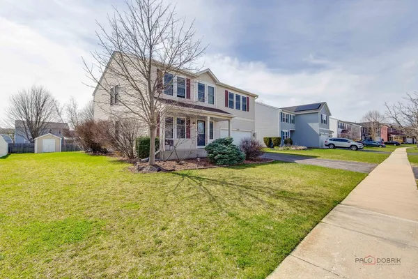 $399,900 | 3105 Fen Trail, Wonder Lake, IL 60097