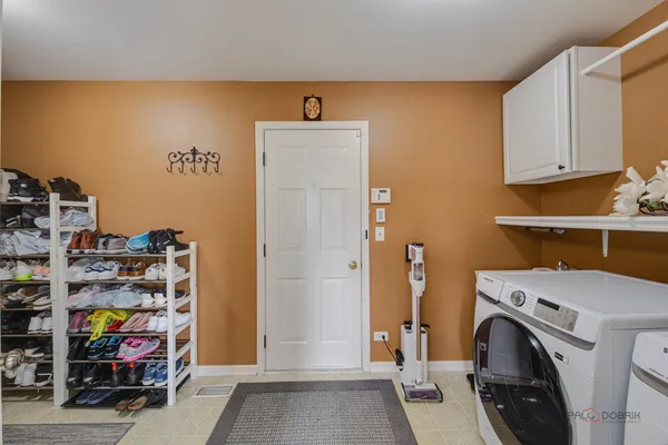 $399,900 | 3105 Fen Trail, Wonder Lake, IL 60097