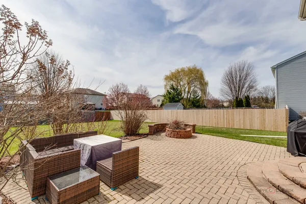 $399,900 | 3105 Fen Trail, Wonder Lake, IL 60097
