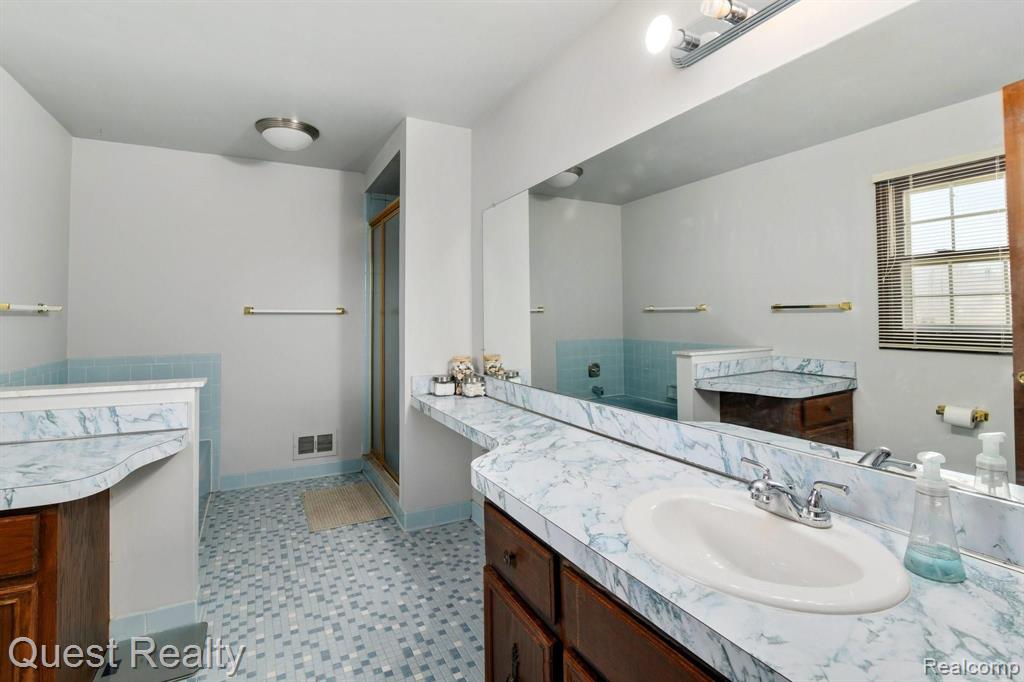 283 Tanglewood Drive Rochester, MI 48309 - Photo 23 of 29