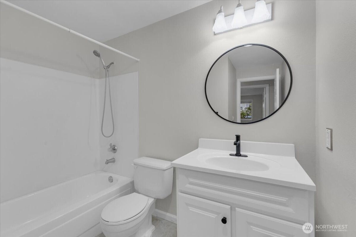 975 Aberdeen Avenue Northeast, Unit D105 Renton, WA 98056 - Photo 10 of 15