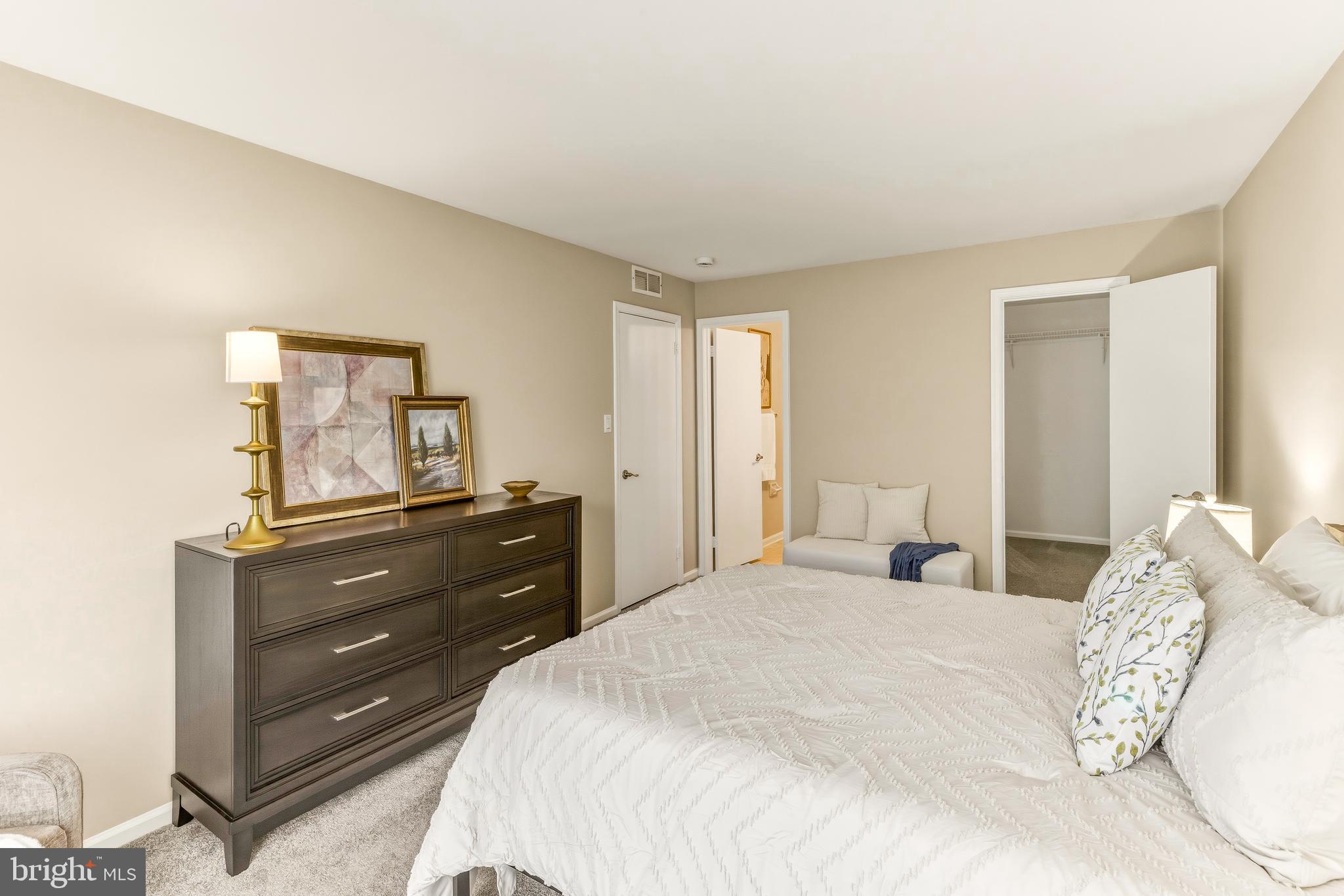 302 Wharton Road Mount Laurel, NJ 08054 - Photo 14 of 18
