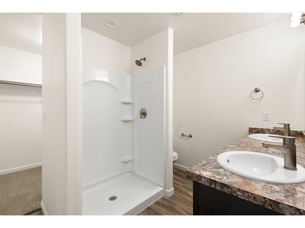 4355 24th Street Road, Unit 1401 Greeley, CO 80634 - Photo 12 of 23 Primary Bath