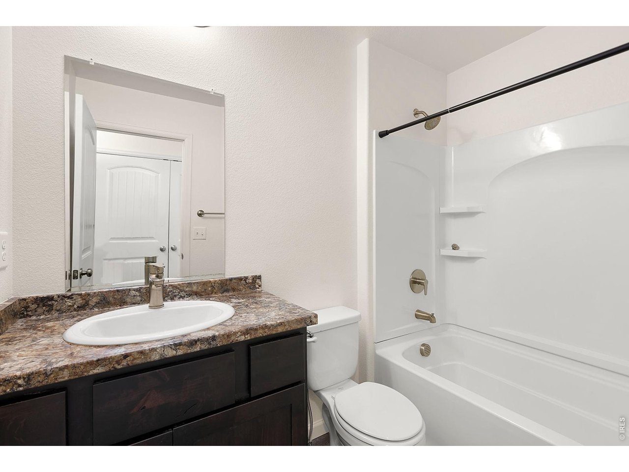4355 24th Street Road, Unit 1401 Greeley, CO 80634 - Photo 19 of 23 Second Floor Bath