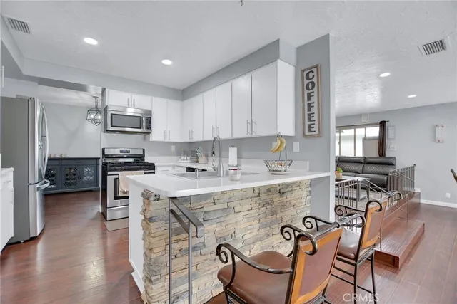 $419,900 | 13928 Burning Tree Drive, Victorville, CA 92395