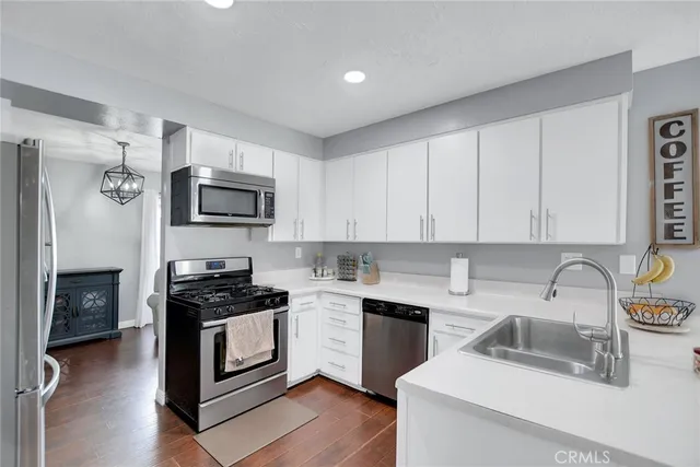 $419,900 | 13928 Burning Tree Drive, Victorville, CA 92395