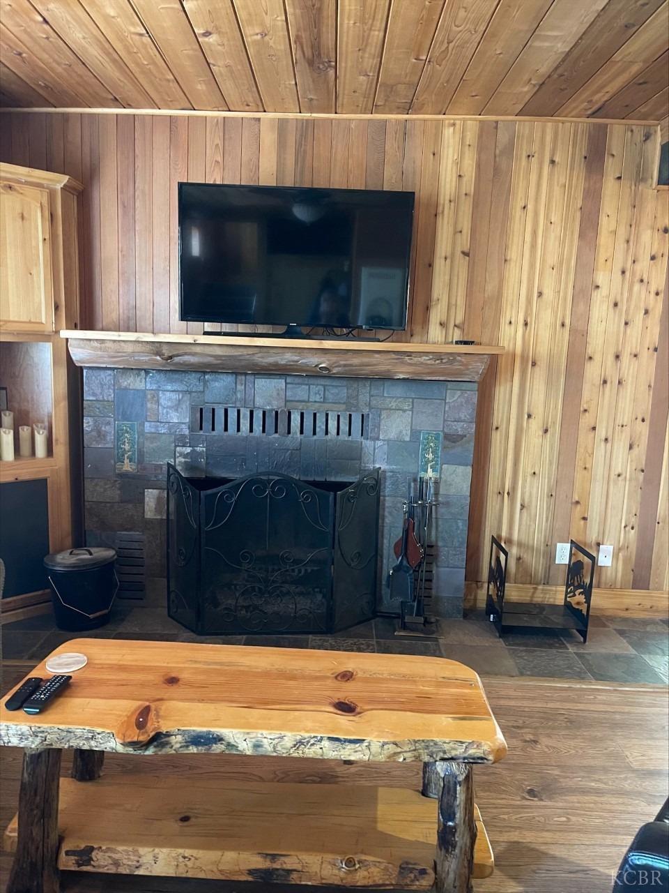 706 Loop Drive Springville, CA 93265 - Photo 11 of 47 8a463801-66f3-46b1-80d9-74584c427c1e