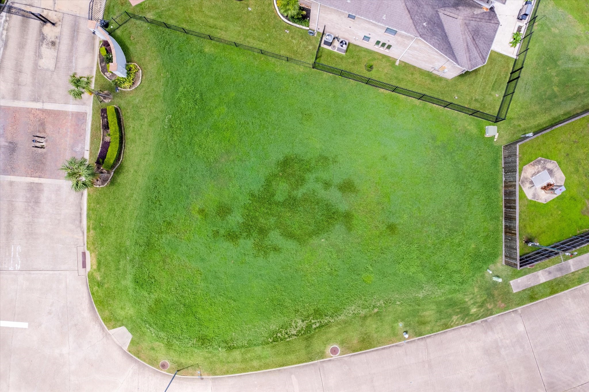 0 Water Way Seabrook, TX 77586 - Photo 10 of 16 a view of a backyard