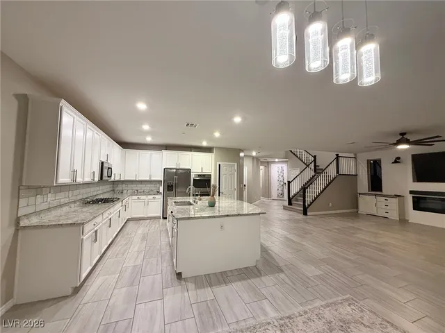 $3,800 | 3195 Hazy Hills Avenue, Henderson, NV 89052