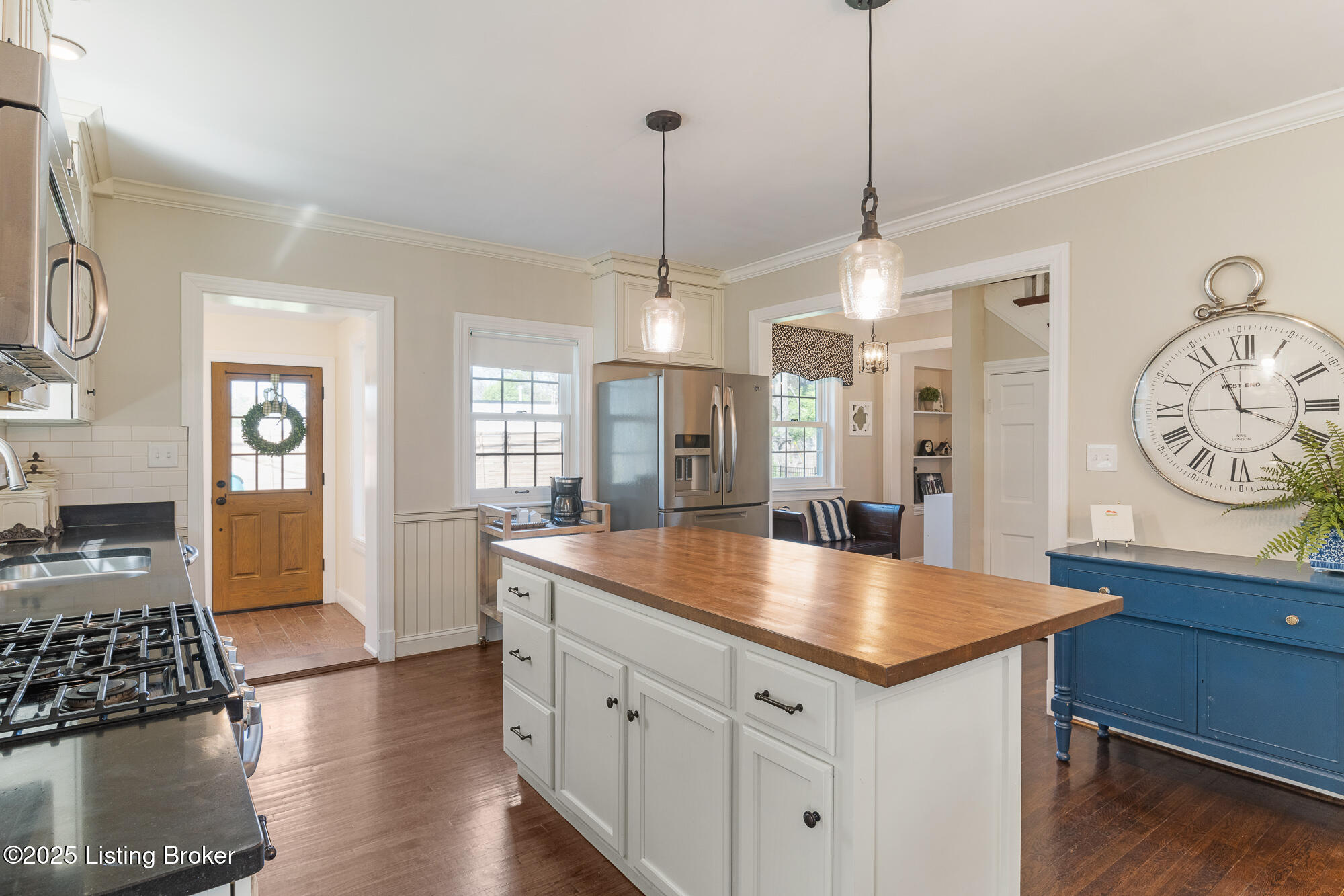 130 Gibson Road Louisville, KY 40207 - Photo 20 of 46 130 Gibson Rd-25