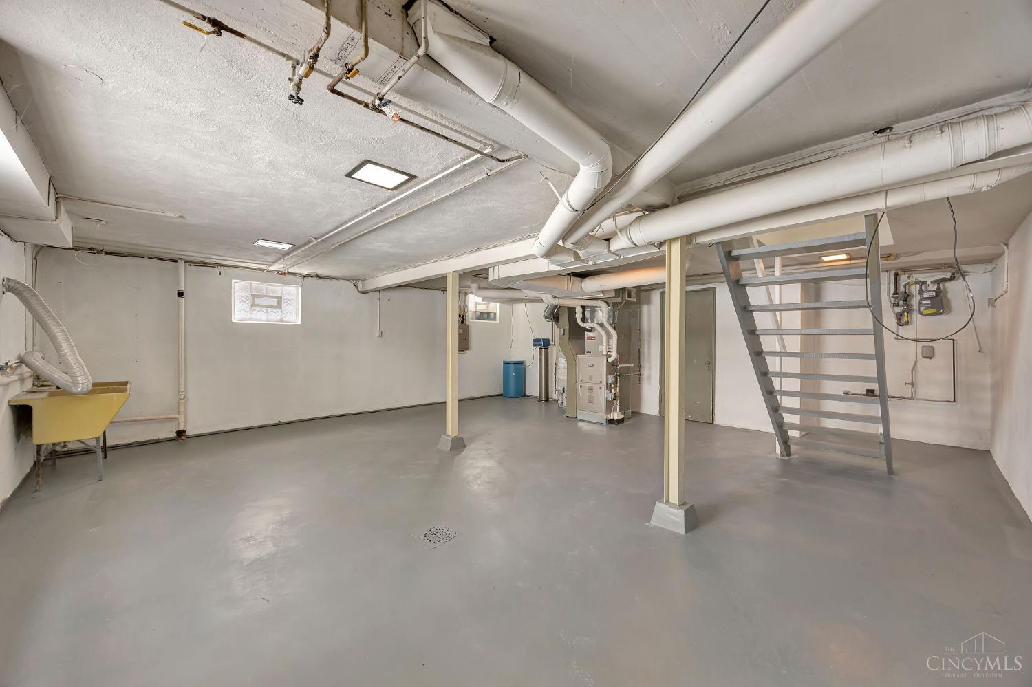 5430 Vogel Road Cincinnati, OH 45239 - Photo 35 of 52 Gallery Image 35