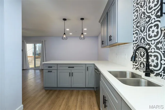 $250,000 | 1308 Holgate Drive, Unit E1, Ballwin, MO 63021