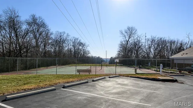 $250,000 | 1308 Holgate Drive, Unit E1, Ballwin, MO 63021