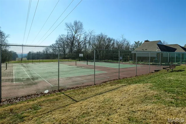 $250,000 | 1308 Holgate Drive, Unit E1, Ballwin, MO 63021