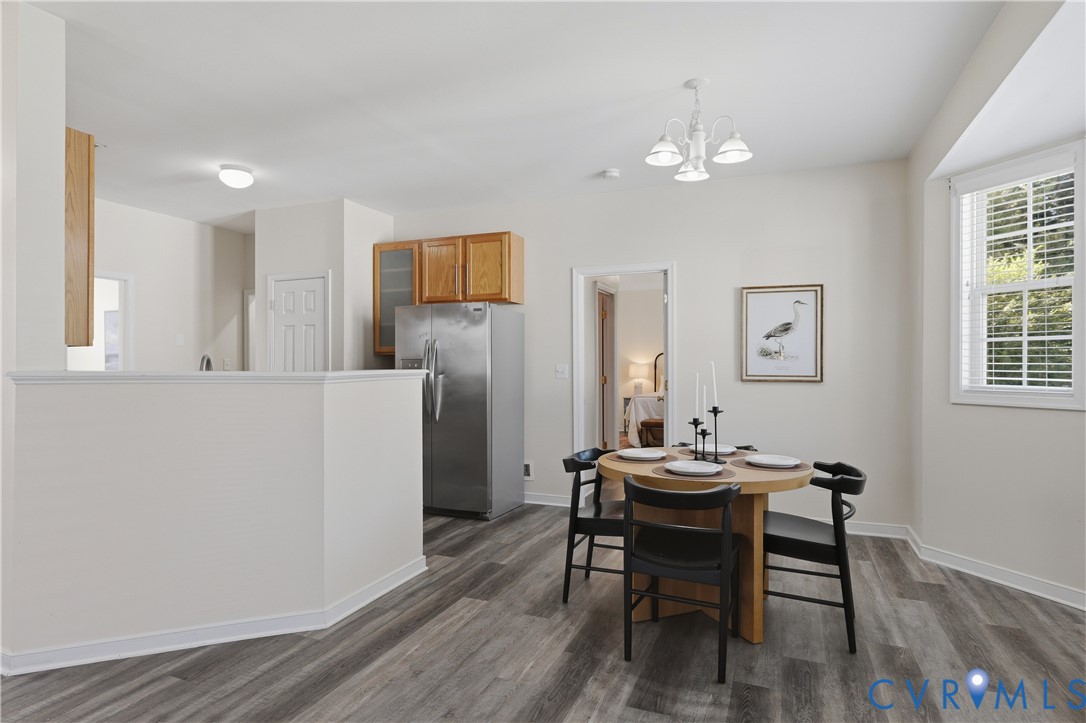 5101 Kenmare Loop Richmond, VA 23234 - Photo 13 of 43 Breakfast area with angled bay window and lots of