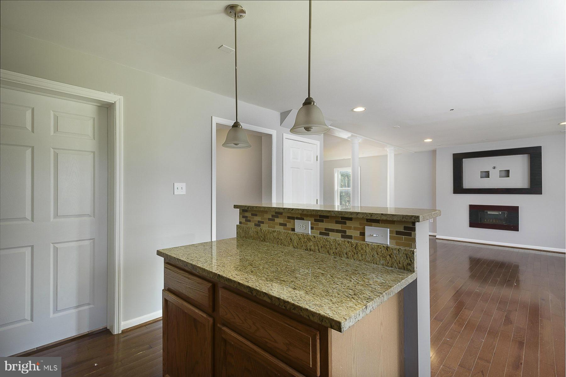 8658 Oakleigh Road Baltimore, MD 21234 - Photo 11 of 30 Pendant Lighting