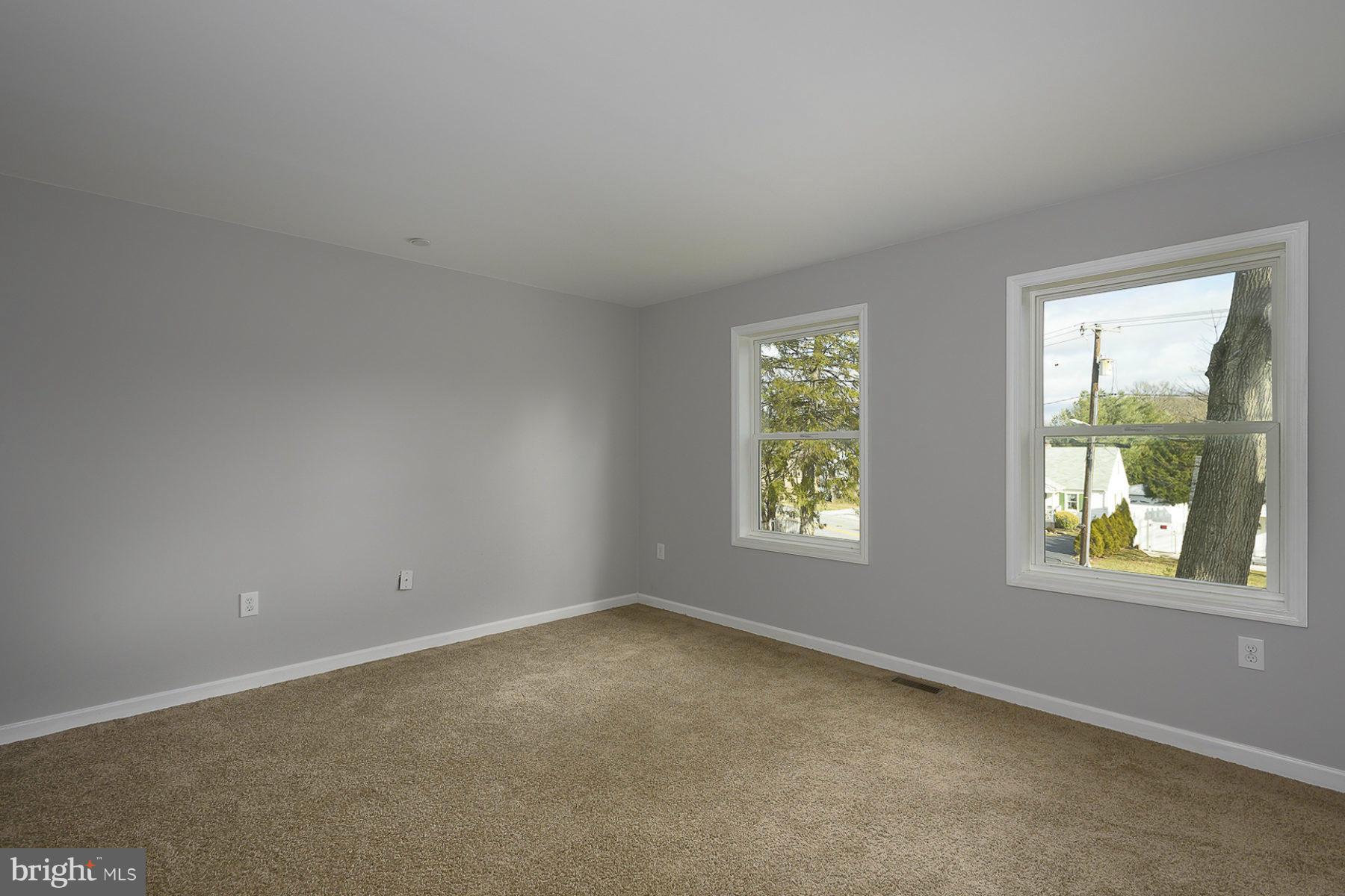8658 Oakleigh Road Baltimore, MD 21234 - Photo 13 of 30 Large Owner's Suite