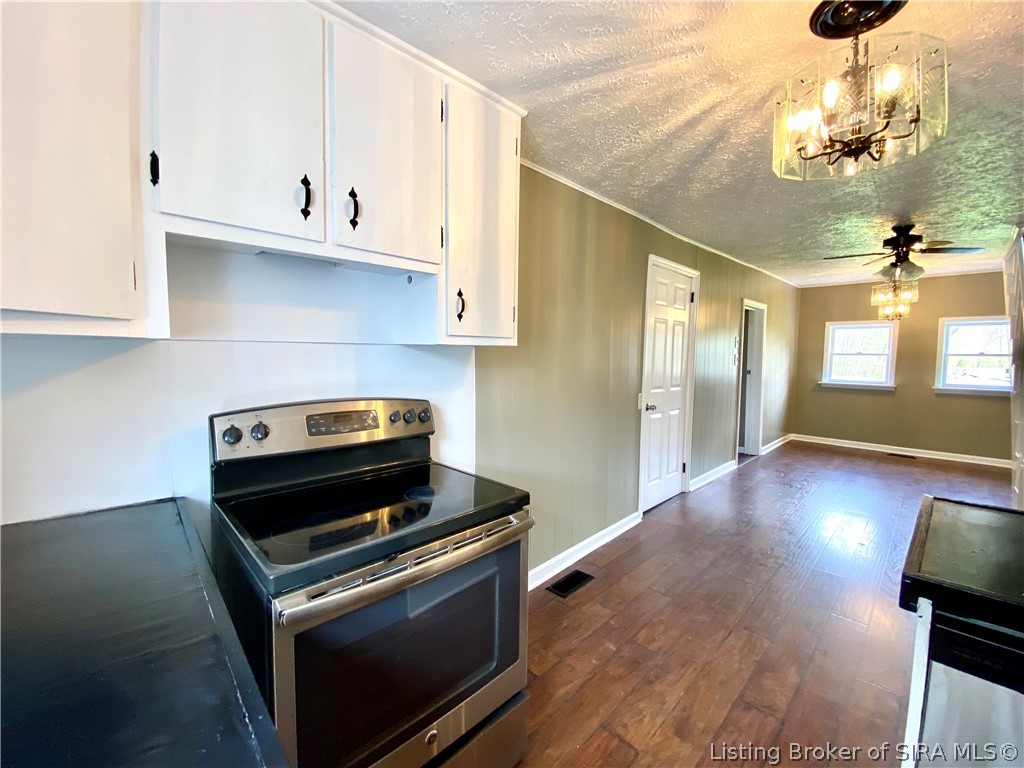 2602 Old State Road Henryville, IN 47126 - Photo 18 of 54