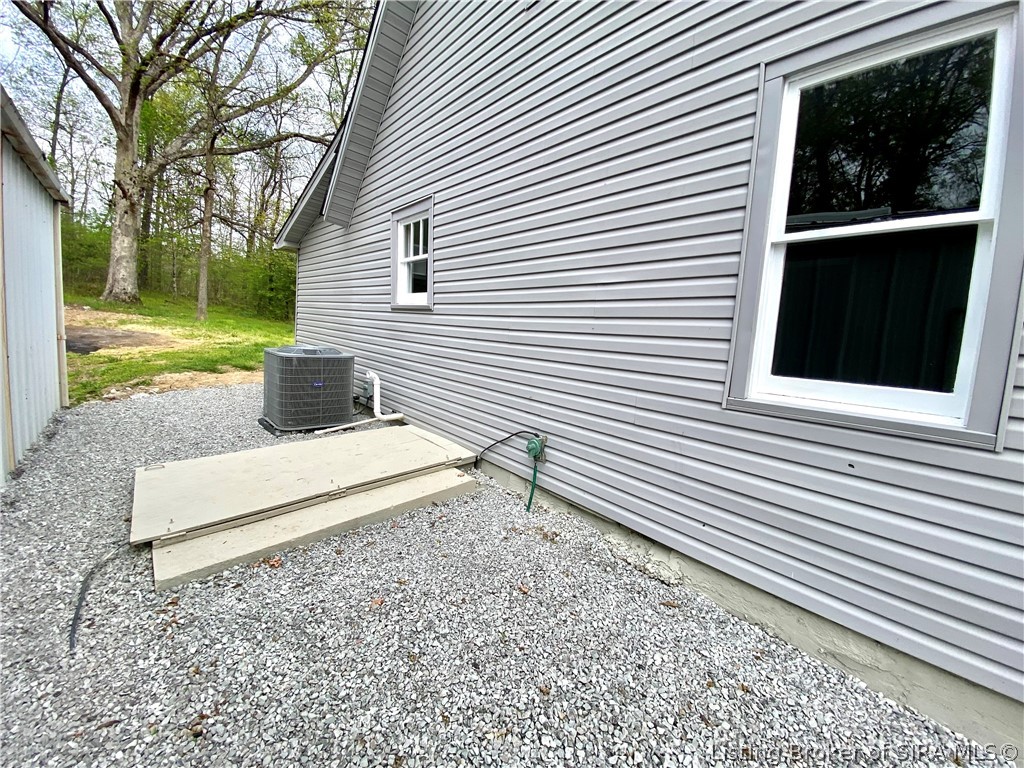 2602 Old State Road Henryville, IN 47126 - Photo 36 of 54