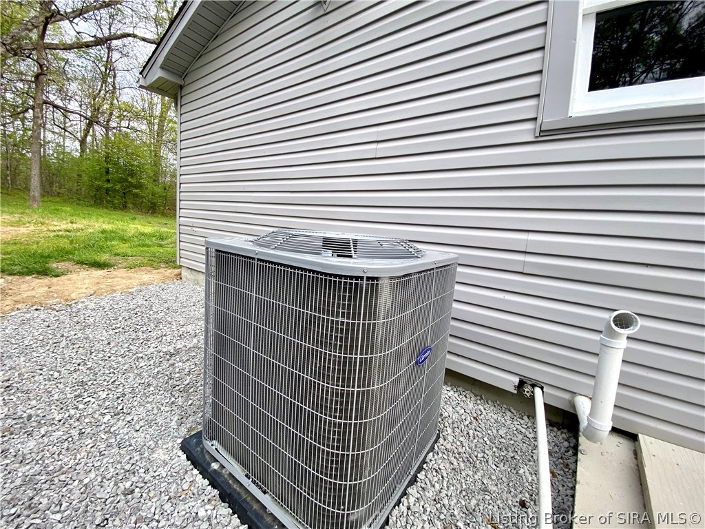 2602 Old State Road Henryville, IN 47126 - Photo 37 of 54