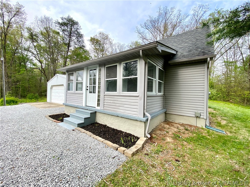 2602 Old State Road Henryville, IN 47126 - Photo 4 of 54