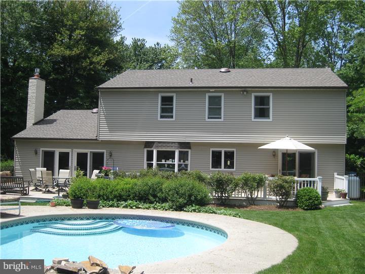 528 Linton Hill Road Newtown, PA 18940 - Photo 11 of 23 Exterior Back