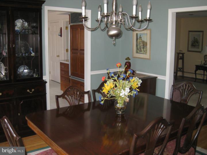 528 Linton Hill Road Newtown, PA 18940 - Photo 15 of 23 Dining Room