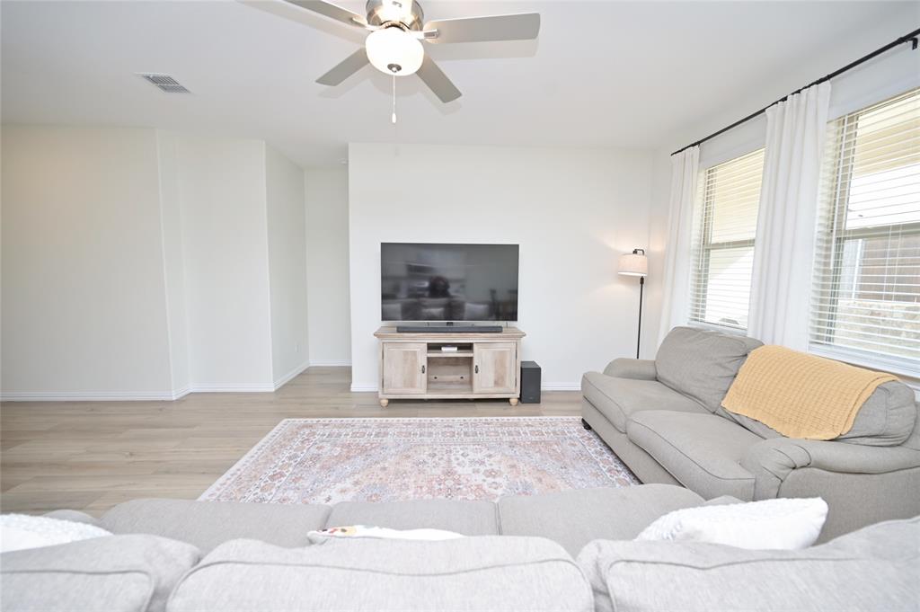 1212 Almond Road Azle, TX 76020 - Photo 18 of 40