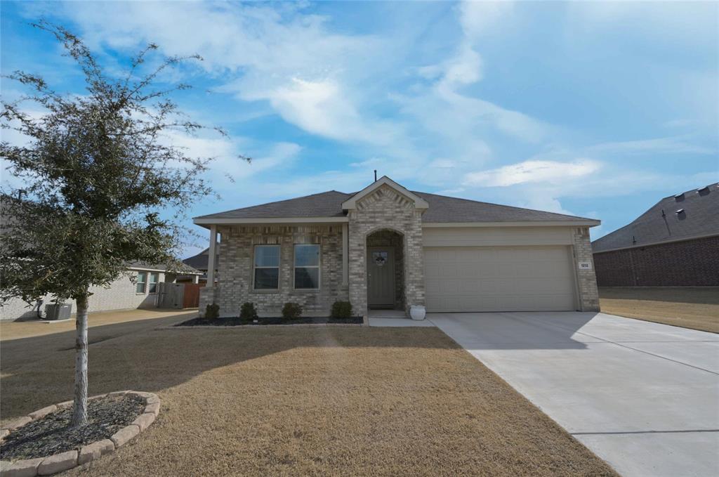 1212 Almond Road Azle, TX 76020 - Photo 38 of 40 Pavestone Landscaping Borders