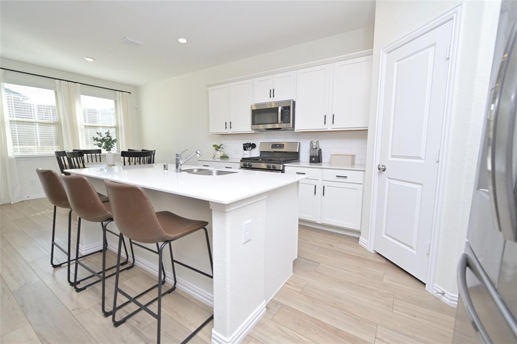 1212 Almond Road Azle, TX 76020 - Photo 6 of 40