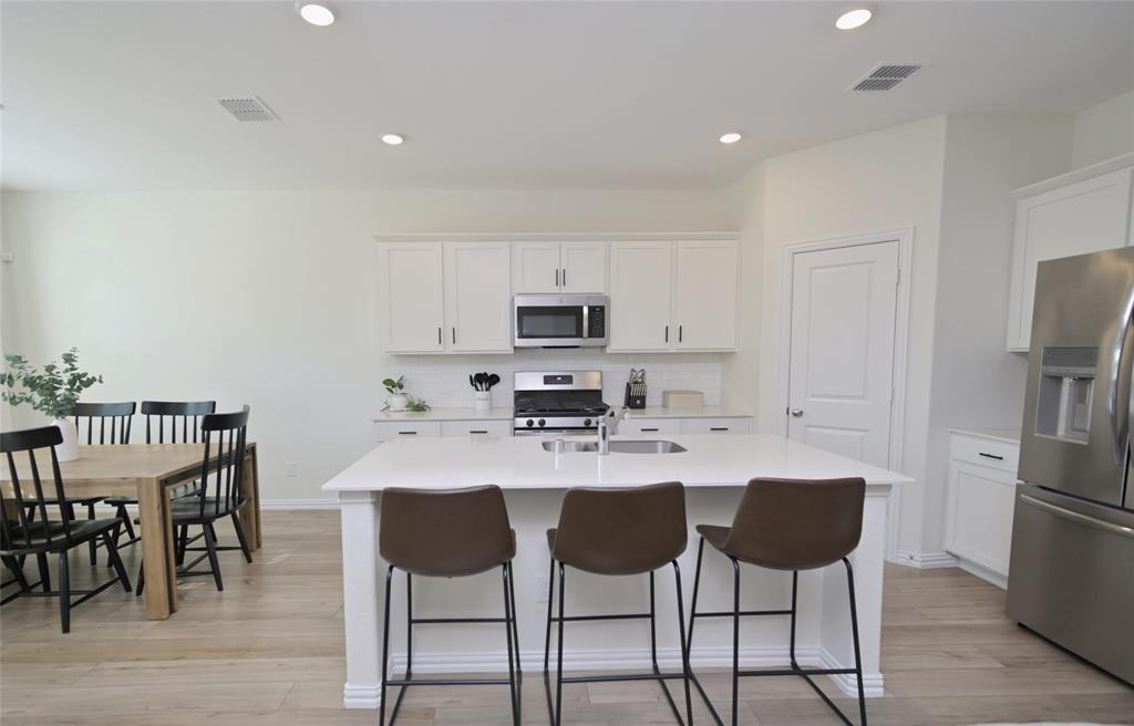 1212 Almond Road Azle, TX 76020 - Photo 7 of 40