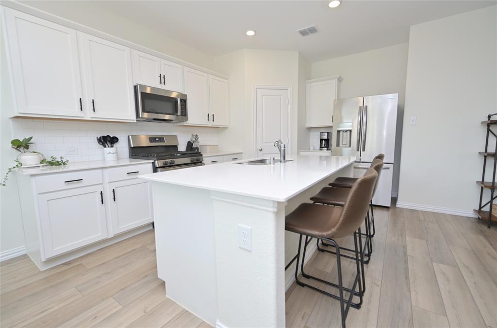 1212 Almond Road Azle, TX 76020 - Photo 8 of 40