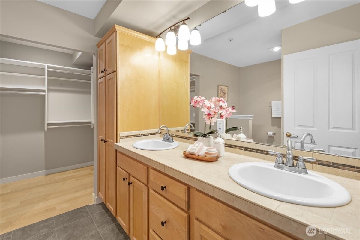 8500 Main Street, Unit F212 Edmonds, WA 98026 - Photo 16 of 38