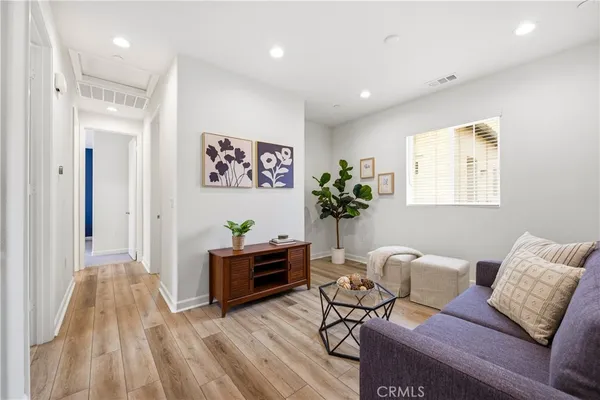 $899,999 | 1625 Range Road, Oxnard, CA 93036