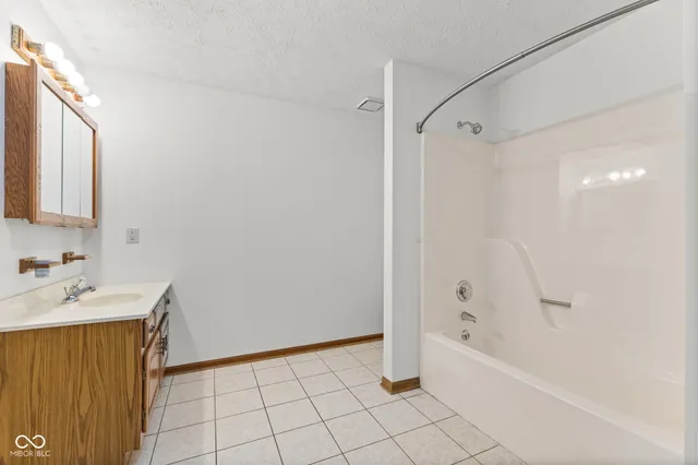 $340,000 | 7624 Quail Ridge Drive North, Plainfield, IN 46168