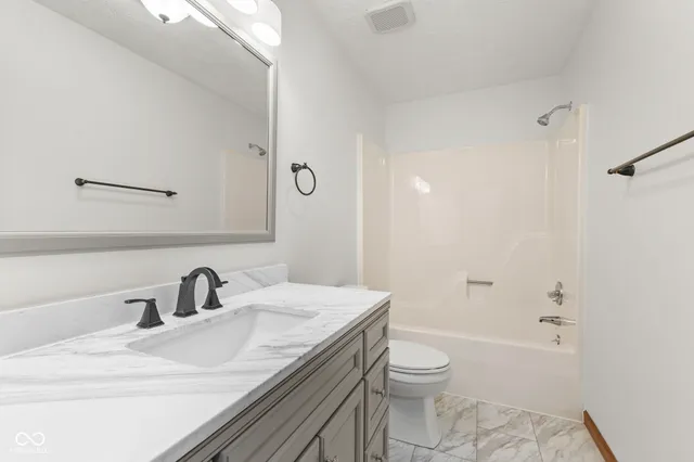 $340,000 | 7624 Quail Ridge Drive North, Plainfield, IN 46168