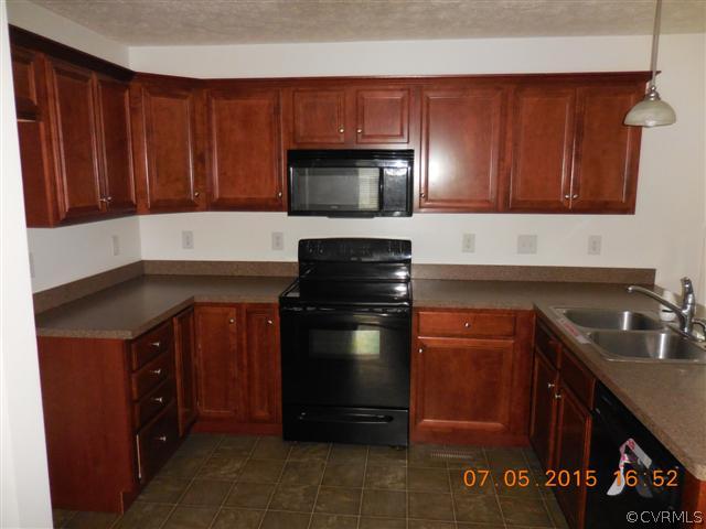 4015 Cameron Road Hopewell, VA 23860 - Photo 2 of 9 Gallery Image 2