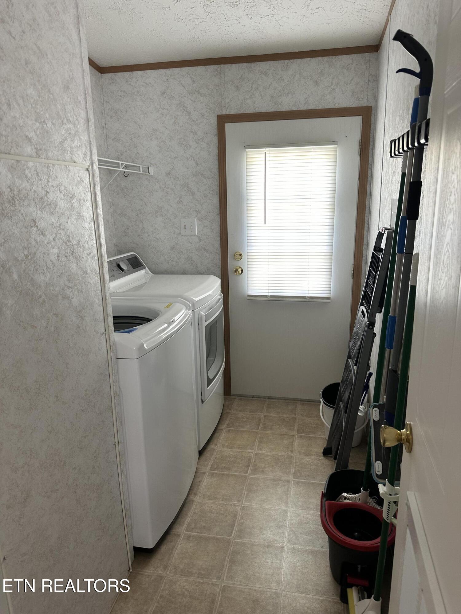 165 Redmond Road Pineville, KY 40977 - Photo 15 of 25 IMG_1877