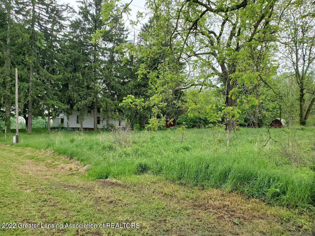 579 North Ainger Road Charlotte, MI 48813 - Photo 8 of 10 9